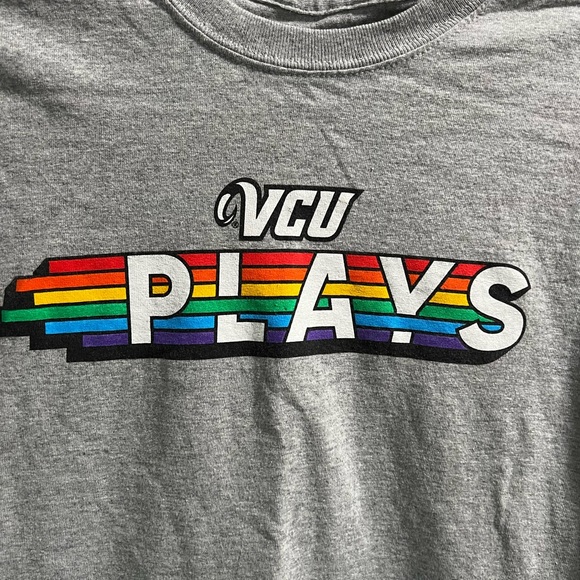 VCU Virginia CommonWealth University Tee Shirt GrayUnisex S/M - Picture 2 of 4